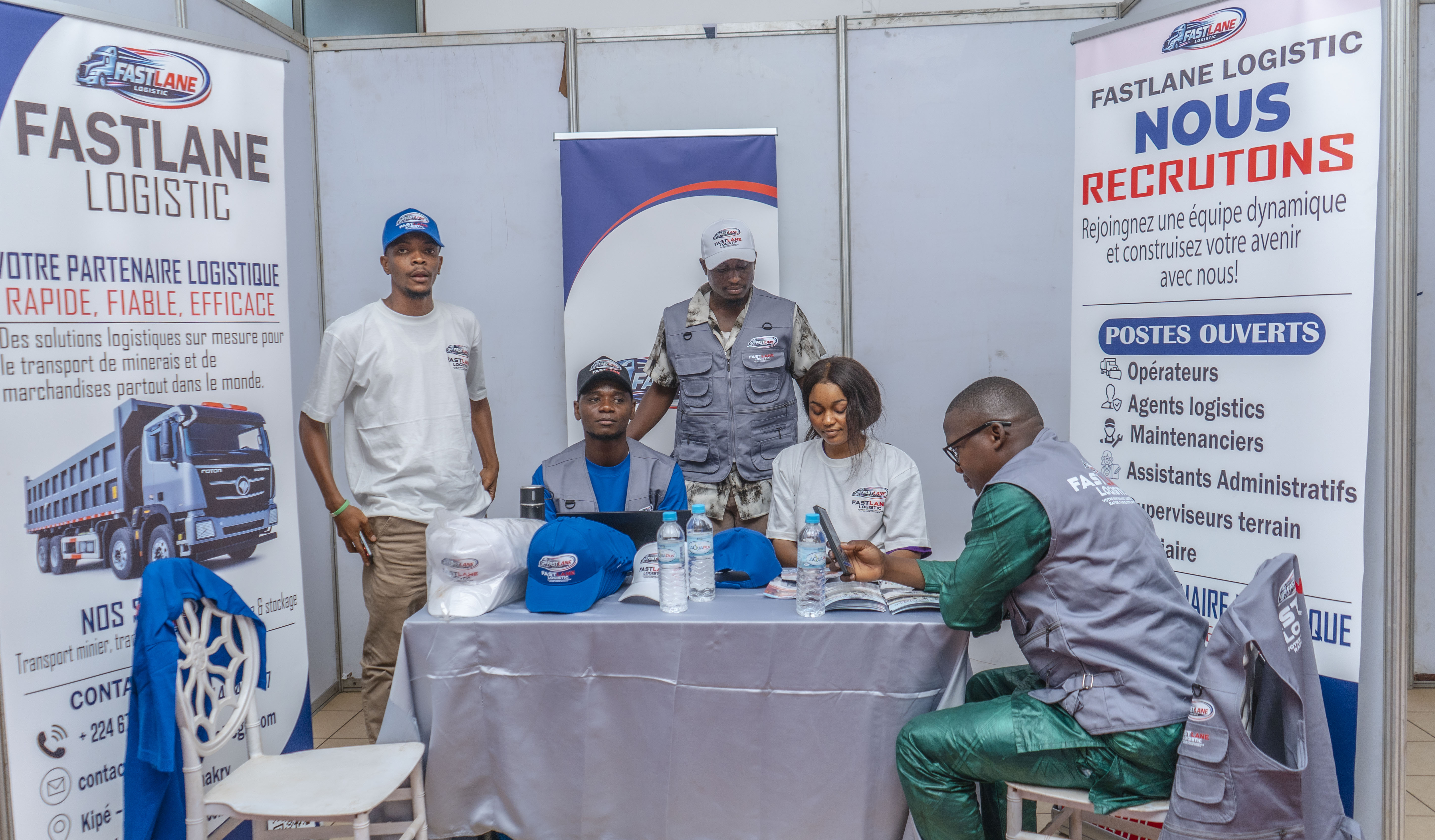 Stand exposant en pleine session de recrutement, FEG 2026
